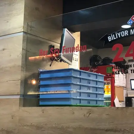 Domino's Pizza Sirkeci'nin yemek ve ambiyans fotoğrafları 11