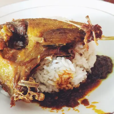 Bebek & Ayam Goreng Pak Qomar