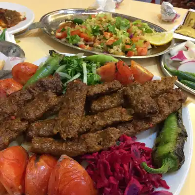 Meshur binevler kebap