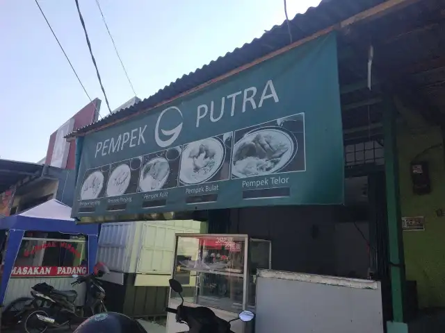 Gambar Makanan Pempek Putra 4