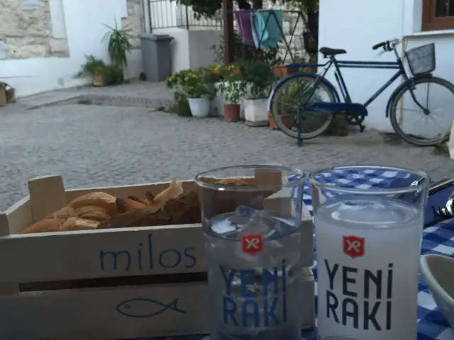 Milos Rum Meyhanesi'nin yemek ve ambiyans fotoğrafları 62