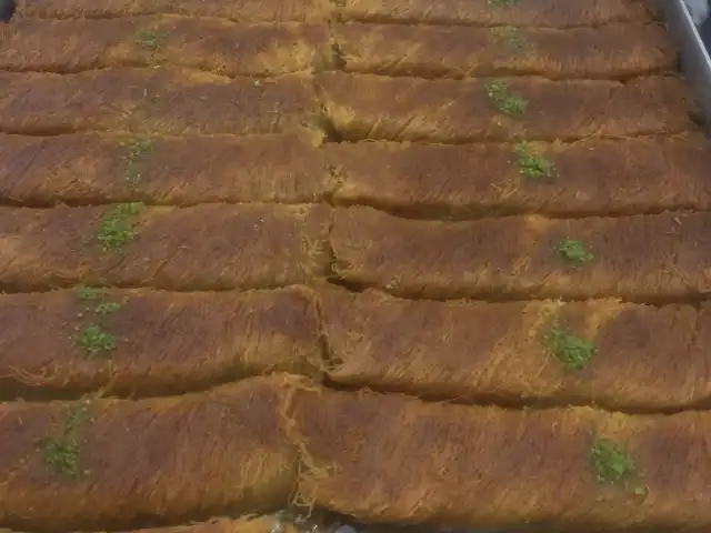 Çiğ Köfteci Berat Usta'nin yemek ve ambiyans fotoğrafları 3