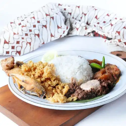 Gambar Makanan Ayam Goreng Mbok Berek Ny Astuti, Dapur Bersama Kebon Jeruk 5