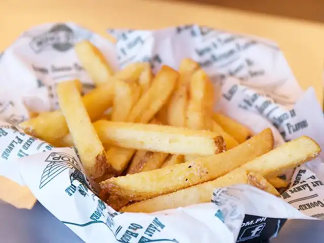 Wingstop Food Photo 18