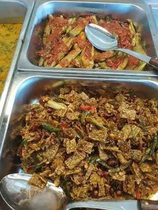 Rumah Makan Nasi Padang & Ayam Penyet