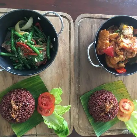 Gambar Makanan Thai & Co 19