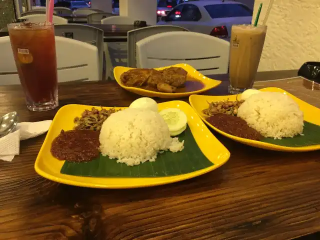 Azme Corner Nasi Lemak Food Photo 6