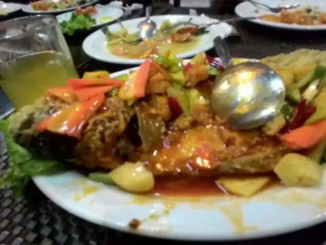 Gambar Makanan Cimoll Resto 12