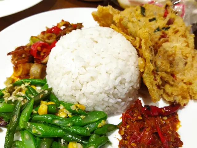 Gambar Makanan Warung Nyonyah 8