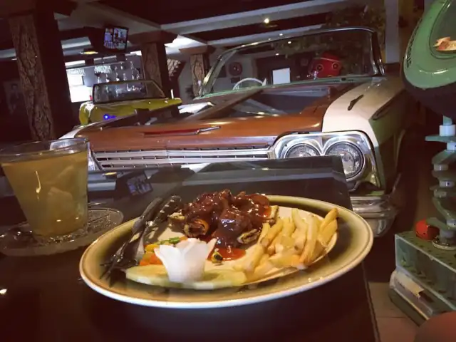 Gambar Makanan Dream Cars Cafe & Resto 3