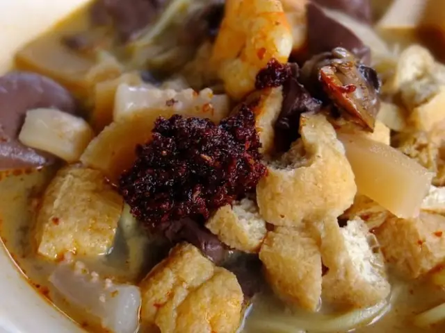 Lorong Seratus Tahun Curry Mee (咖喱麵) Food Photo 2