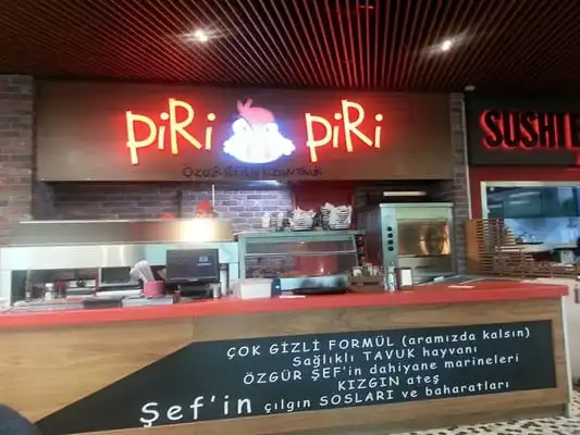 Piri Piri Özgür Şef&apos;ten Kızgın Tavuk'nin yemek ve ambiyans fotoğrafları 3