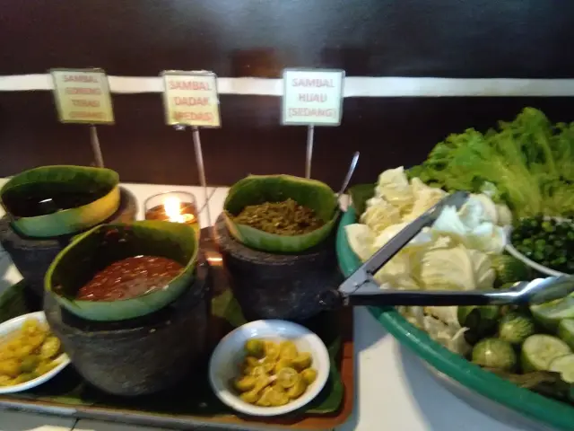 Gambar Makanan Warung Nasi Ampera 10