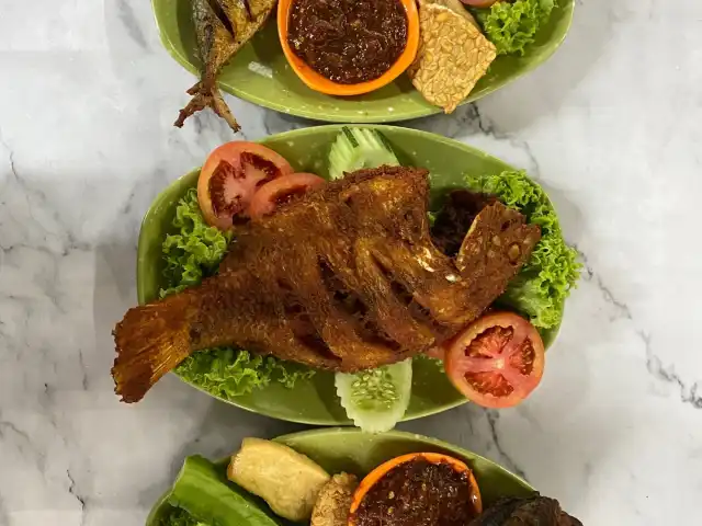 Nasi Ayam Penyet Mak Lampir Food Photo 4