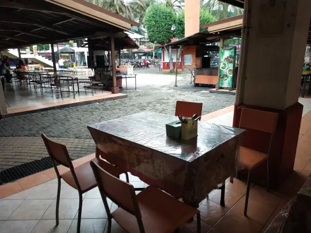 Gambar Makanan Gujari Restaurant 2