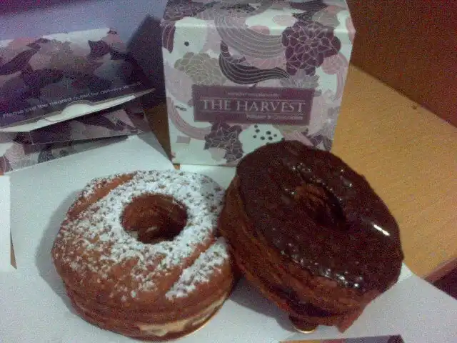 Gambar Makanan Harvest Cakes pastries. & Chocolates Pralines Jln bengawan 39 surabaya 1