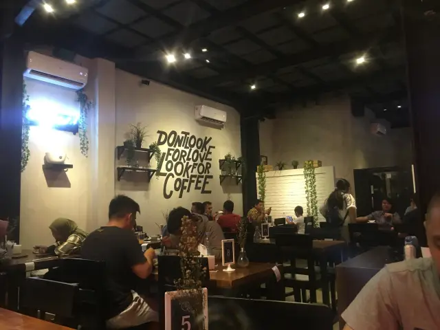 Gambar Makanan Ali Kopi Roastery 9