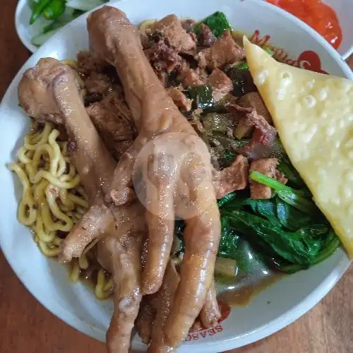 Gambar Makanan Mie Ayam & Bakso Urat Gerobak, Denpasar 15