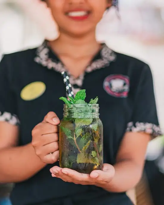 Gambar Makanan Sendok Warung Canggu 13