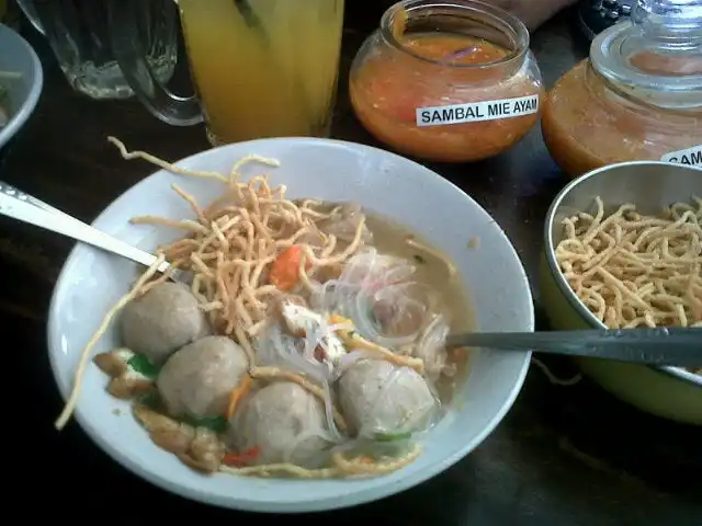 Gambar Makanan Bakso So'un & Mie Ayam "Lodaya" 3