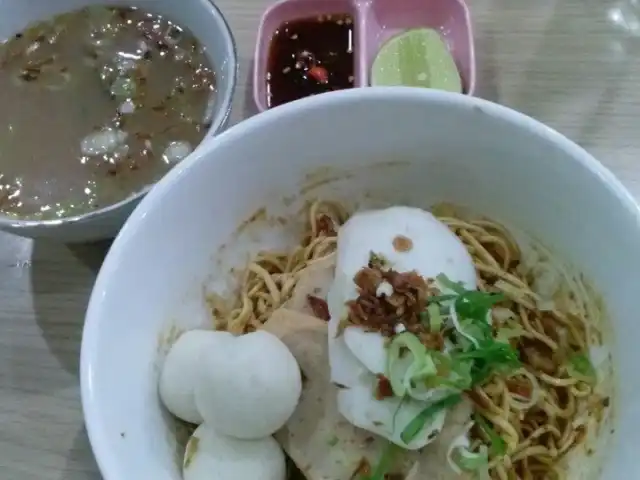 Gambar Makanan Bakso Ikan Singapore 6