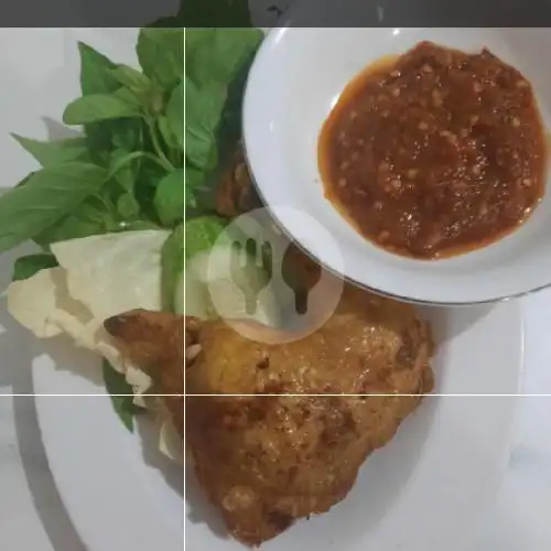 Gambar Makanan Ayam Penyet & Nasi Kuning Teh Ai, Serpong Utara 3