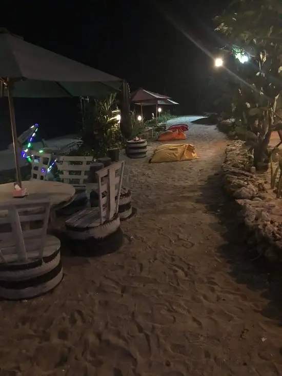 Gambar Makanan Bohay Beach Bar & Resto 1
