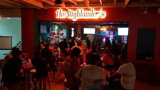 The Highlander's Kitchen & Bar