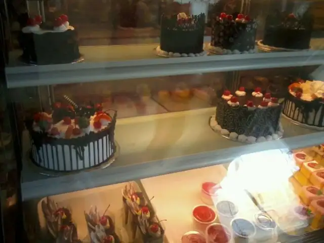 Gambar Makanan INTI bakery & cake 2