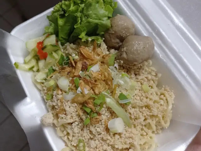 Gambar Makanan Pangsit Cwie Mie Ayam Tugu 4