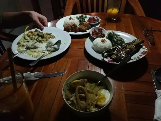 Gambar Makanan Wayan's Warung 13