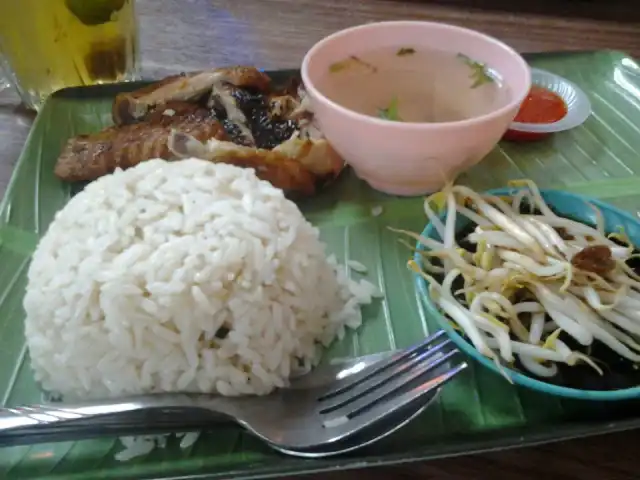 Nasi Ayam Hainan Food Photo 9