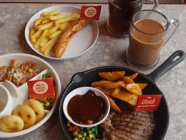 Gambar Makanan Steak Hotel by Holycow! 10