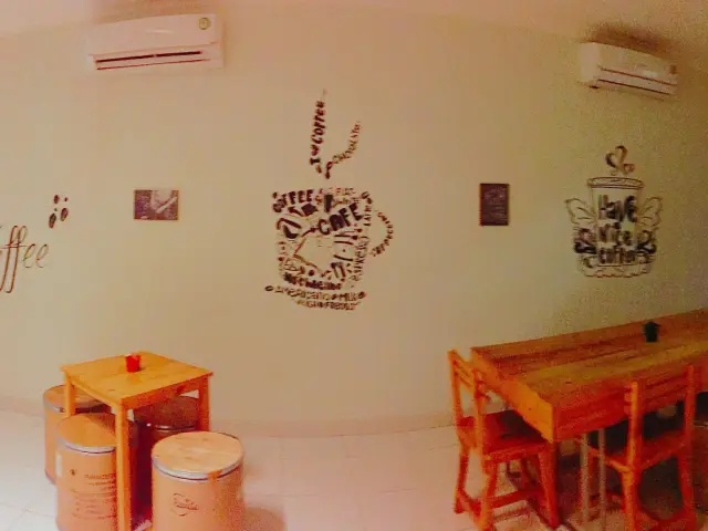 Gambar Makanan Revibe Coffee Shop 6