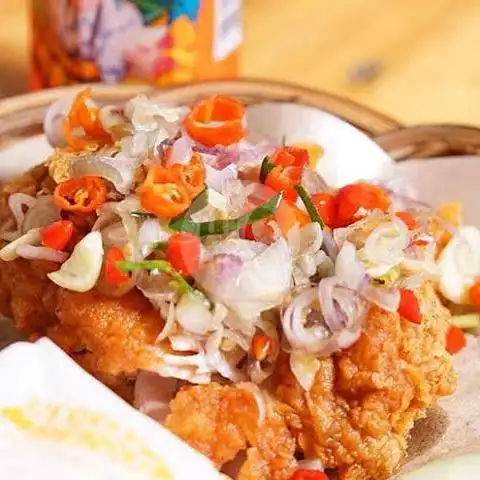Gambar Makanan Ayam Geprek Buk Atik, Sutomo Ujung 18
