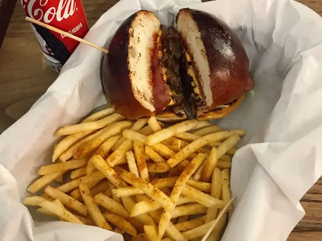 Cubbada Burger'nin yemek ve ambiyans fotoğrafları 8