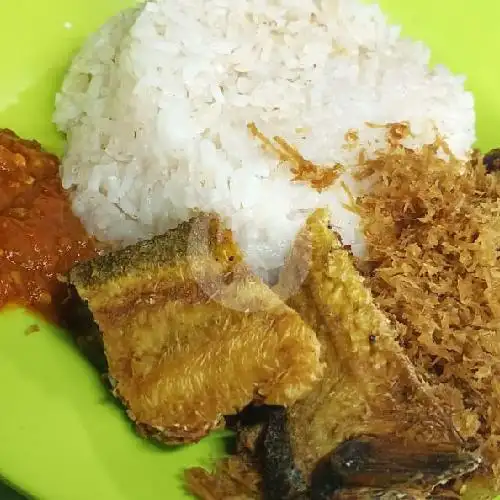 Gambar Makanan Nasi Kuning & Songkolo Himalaya, Ujung 8