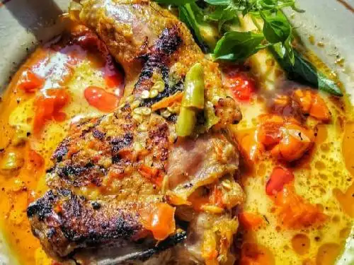 Ayam Pedas Banyuwangi Mbok Yen