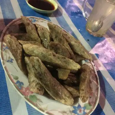 Kedai Awek Kaki Panjang