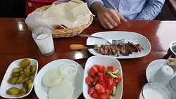 Meshur Oltu Cag Kebabi'nin yemek ve ambiyans fotoğrafları 6