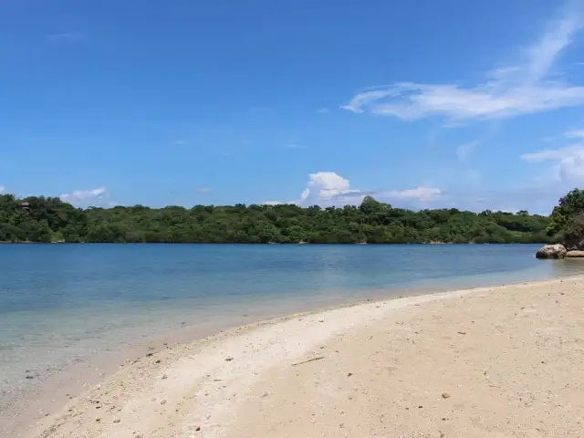 Gambar Makanan Pasir Putih Beach Club and Bar 18