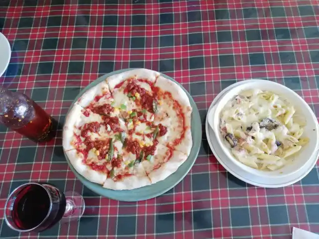 Giovanni Pizza Food Photo 4