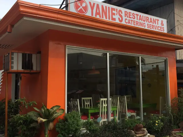 Yanie's Restaurant Food Photo 2