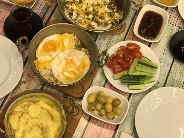 Trabzon Serpmeköy Kahvaltısı'nin yemek ve ambiyans fotoğrafları 31