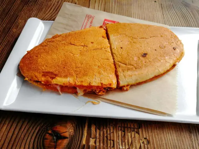 Adana Ütülü Tost ve Şalgam'nin yemek ve ambiyans fotoğrafları 6