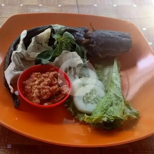 Gambar Makanan Ayam geprek Ayam goreng Bu Hj, Cempaka Putih Tengah 8