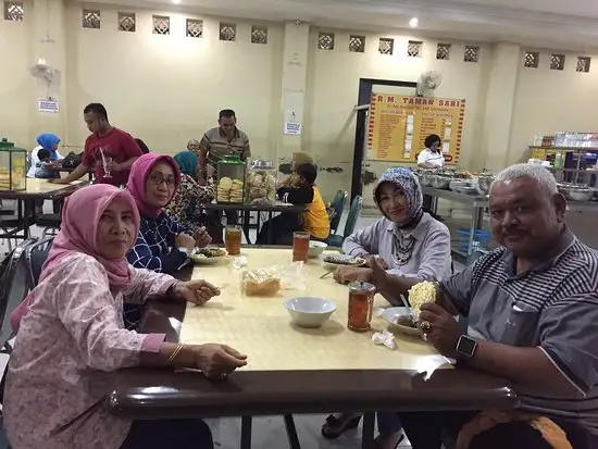 Gambar Makanan Rumah Makan Taman Sari 12