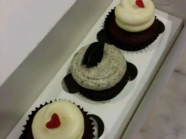 Gambar Makanan Twelve Cupcakes 12