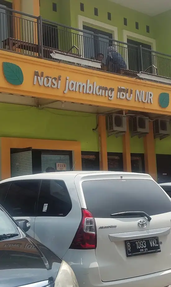 Gambar Makanan Nasi Jamblang Ibu Nur 11