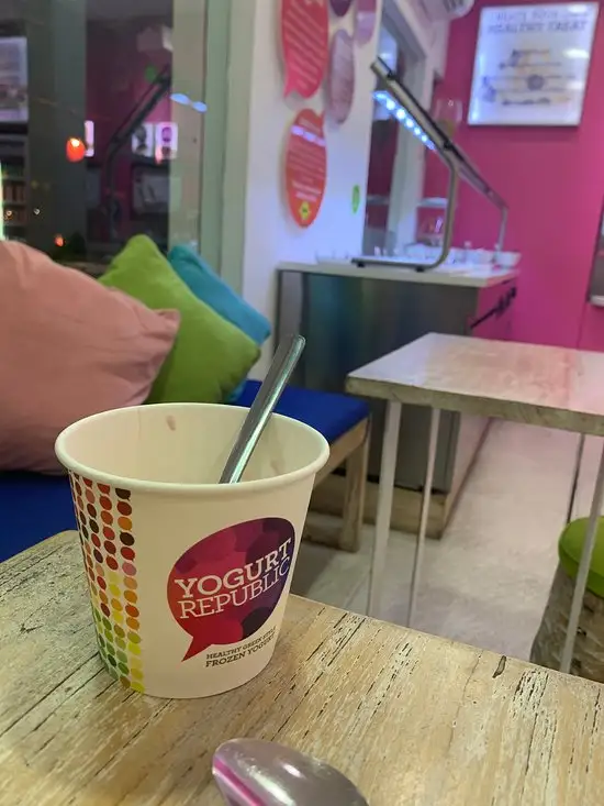 Gambar Makanan Yogurt Republic Seminyak 4